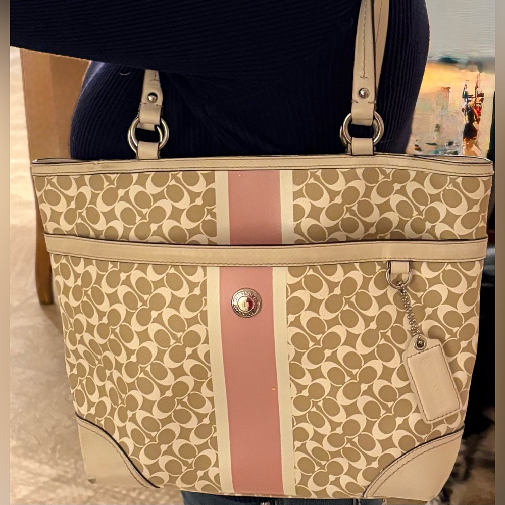 Coach handbag 2fer - Picture 11 of 14